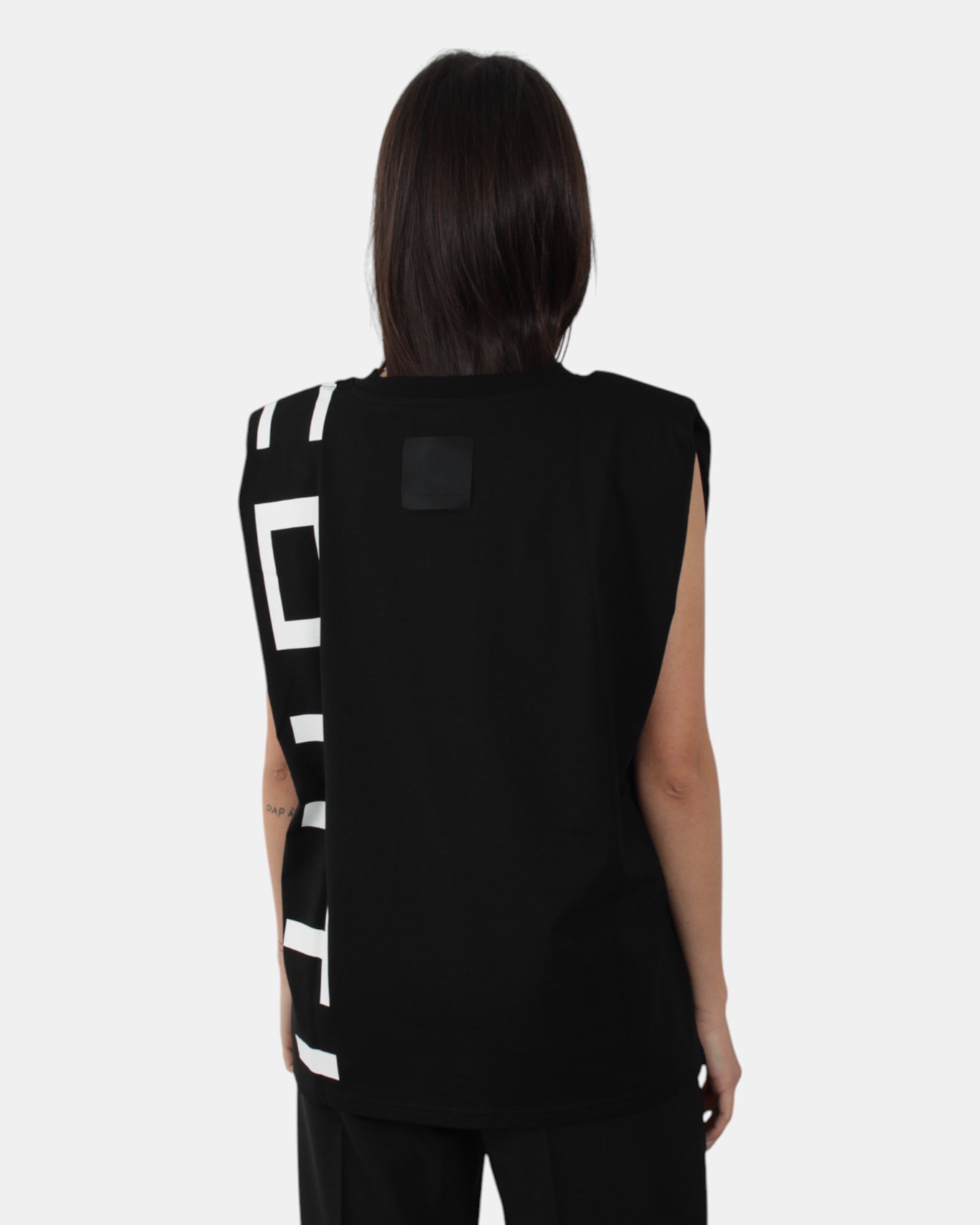 T-SHIRT Nero Liviana Conti