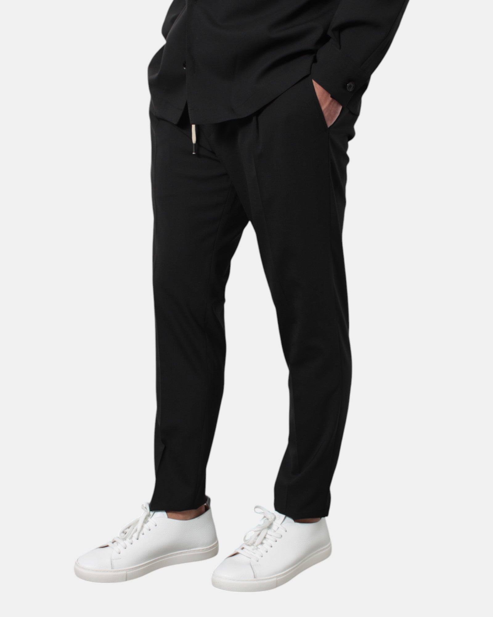 PANTALONI CON COULISSE Nero Be.able