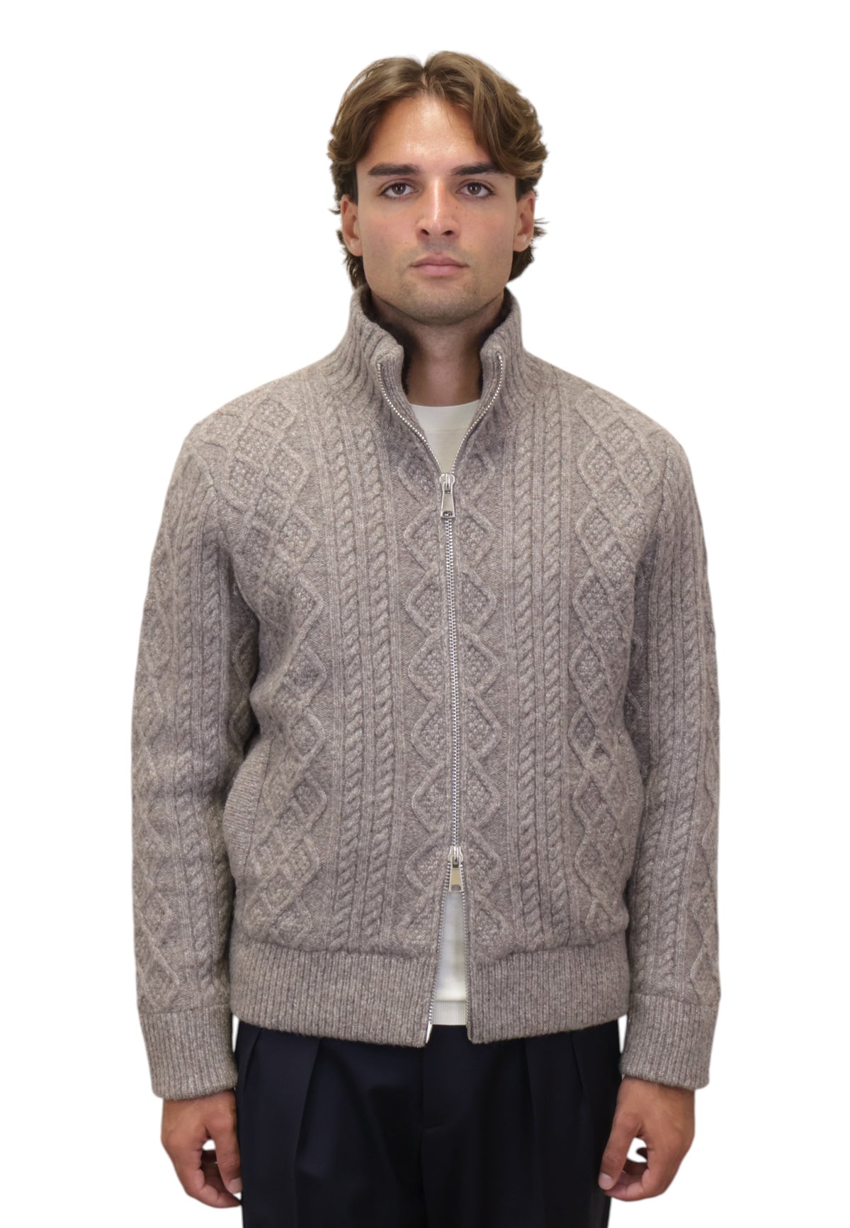 GIACCHE Beige Authority